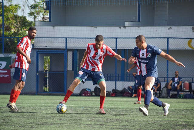 风格更偏重 风格更偏重